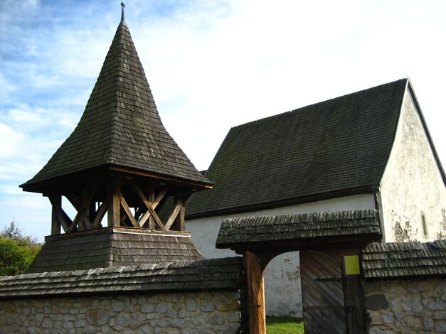 Starobylý ranogotický evanjelický kostol v obci Kraskovo